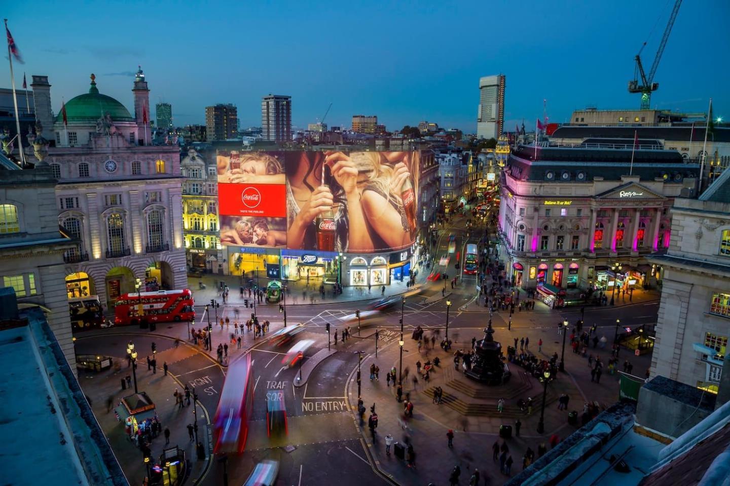 2 Bed Piccadilly Apartment 2 London Exterior foto