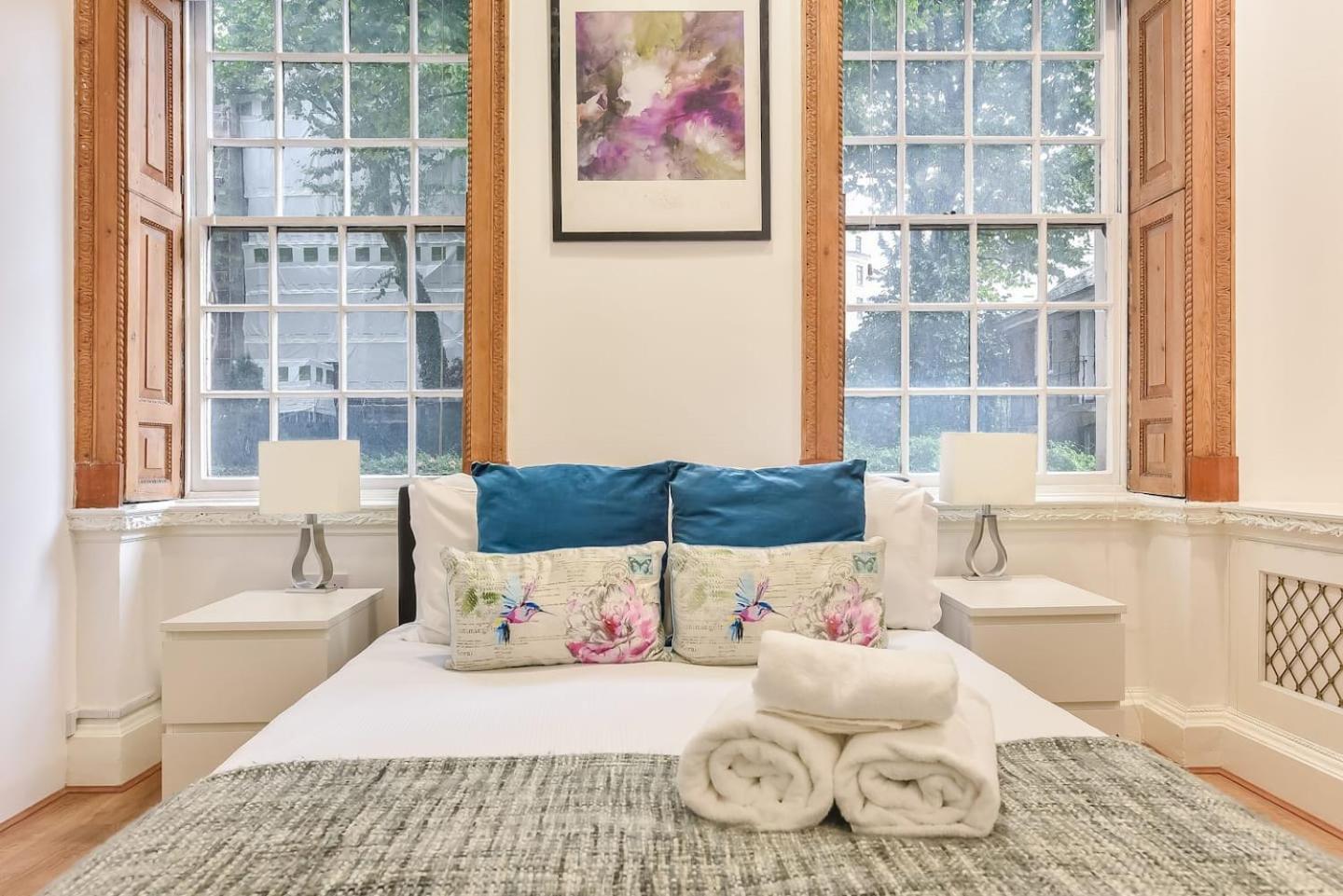 2 Bed Piccadilly Apartment 2 London Exterior foto